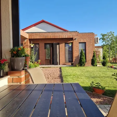 Casa Debora Două Mai