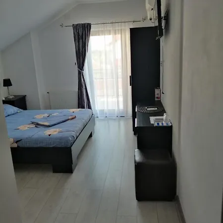 Casa Debora 招待所 3*